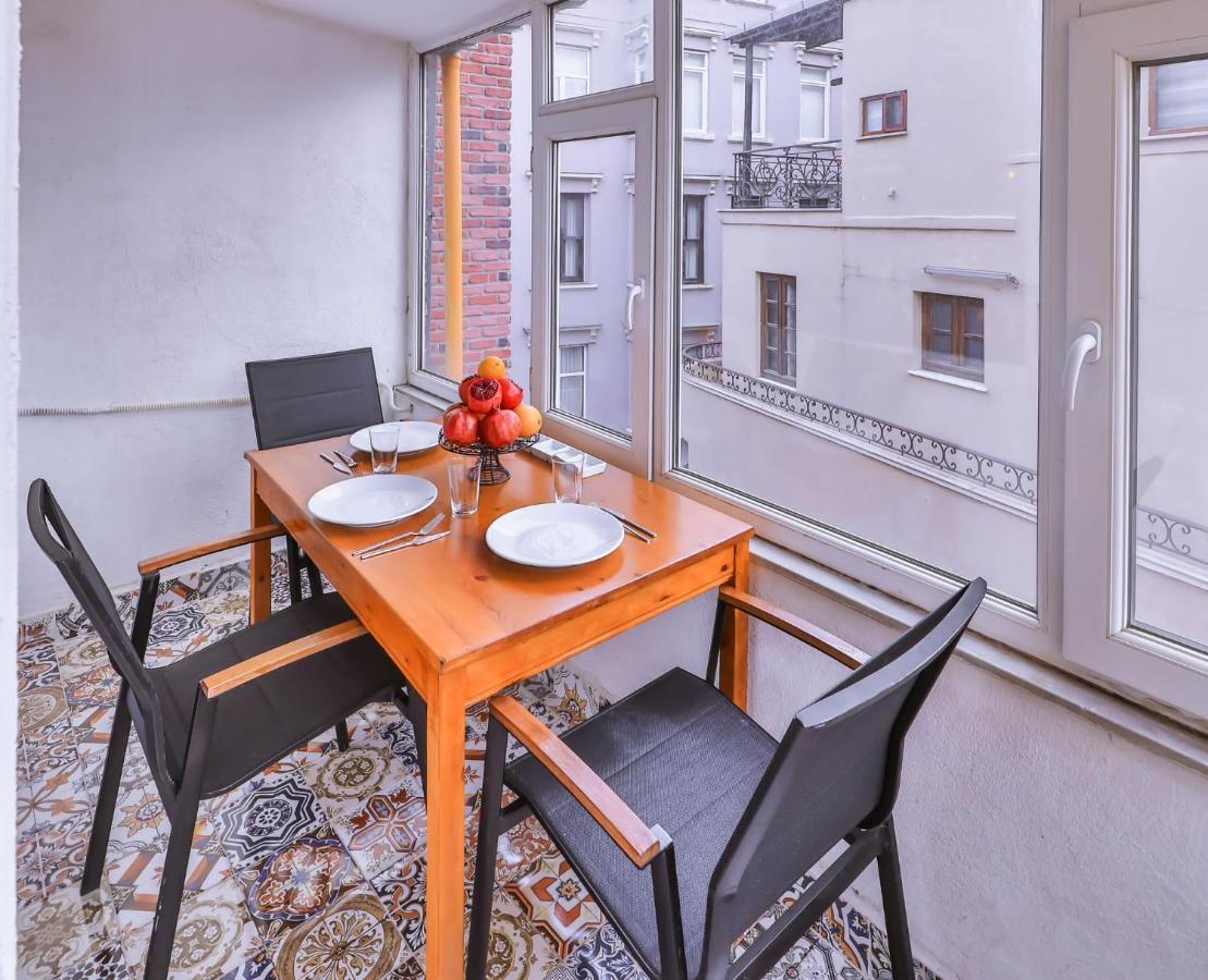 Hug Galata Apartment Истанбул Екстериор снимка